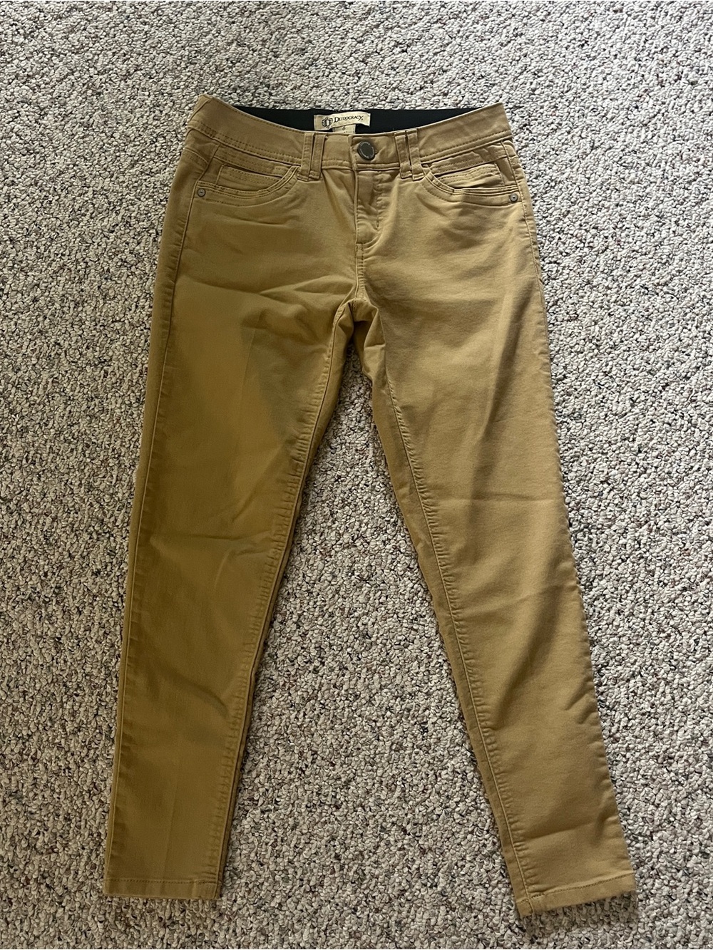 Democracy Skinny Jeans in tan